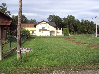 Graevinsko zemljite u Domaslovcu pored