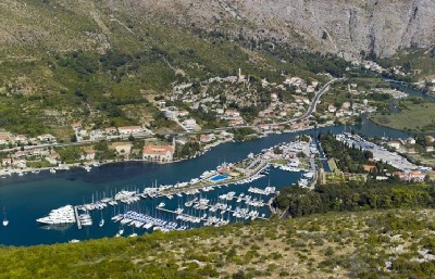 Iznajmljujem u Dubrovniku- Komolac 