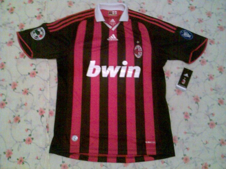 Prodajem dres AC Milan