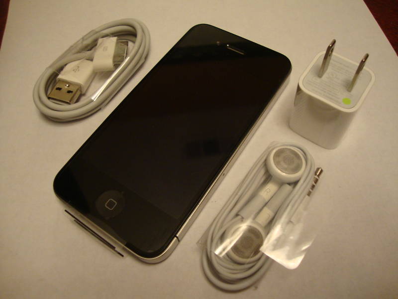 oglasi, novi / otkljuan Iphone 4 32gb 300euros