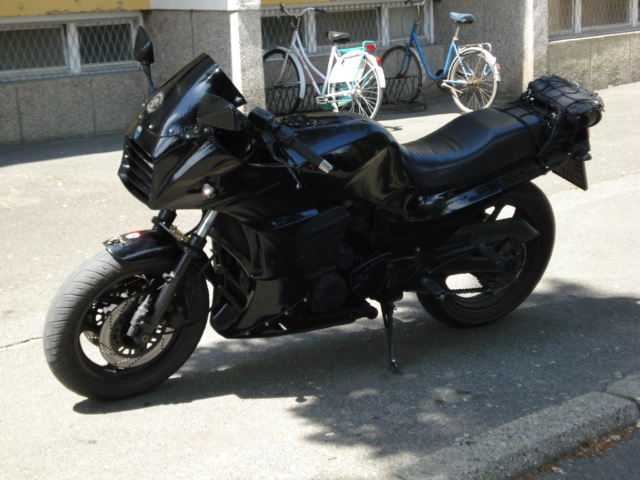 Kawasaki Gpz 900r, 1984 g.