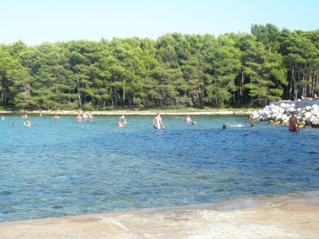 oglasi, Apartmani-otok Molat