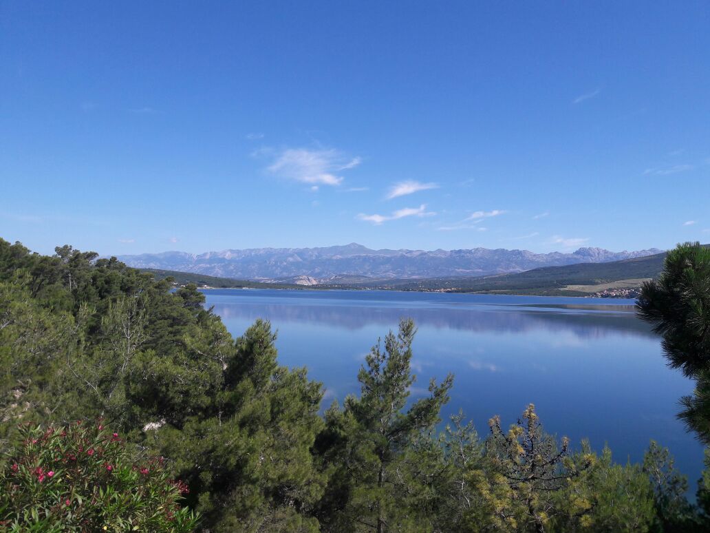 oglasi, Apartman s prekrasnim pogledom na more