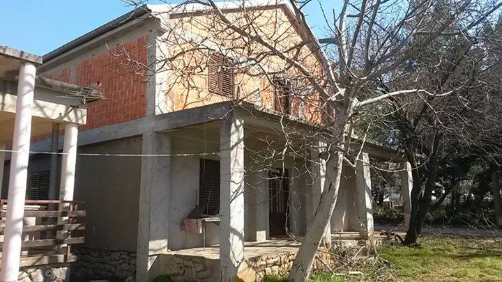 prodajem kucu, Starigrad, Seline, 300 m2