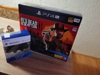 oglasi, PS4 PRO 1TB + Red Dead Redemption II